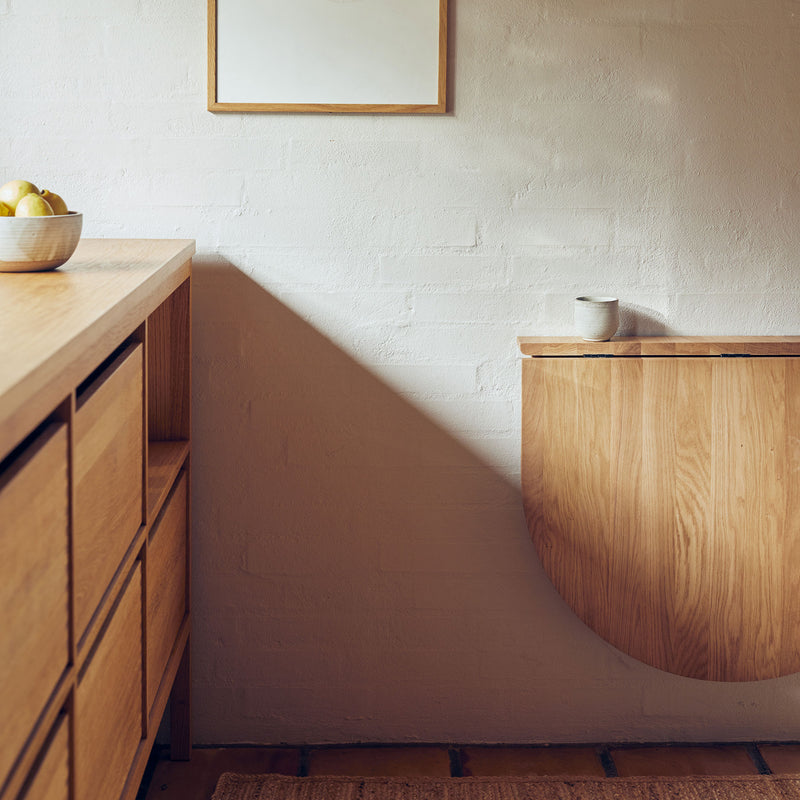 Form &amp; Refine - Trefoil Wandtisch