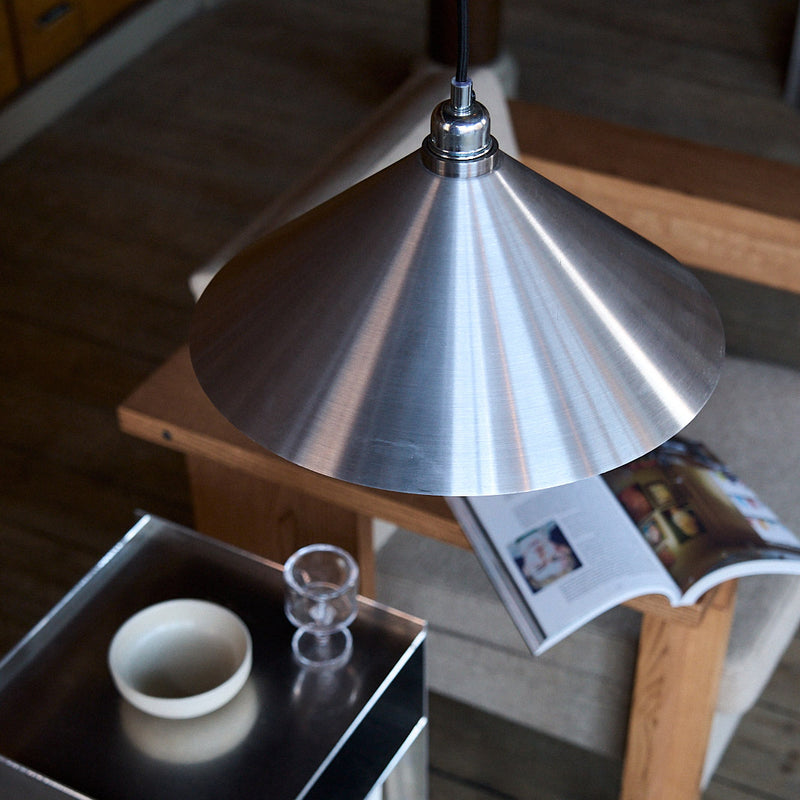 Frama - Cone Shade Pedelleuchte | medium / Aluminium