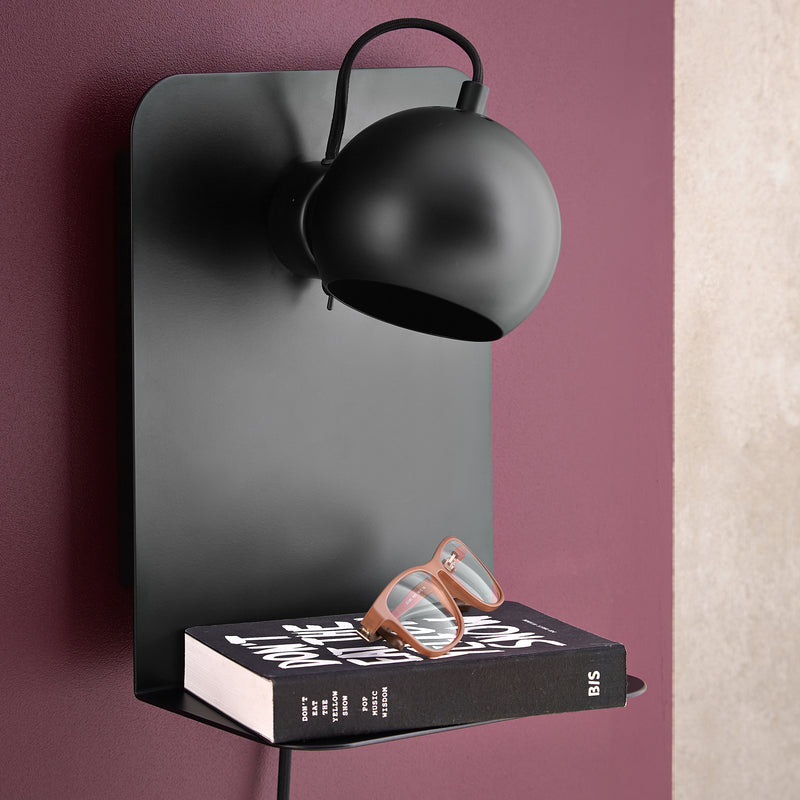 Frandsen - Ball Wandleuchte USB mit Ablage | schwarz matt