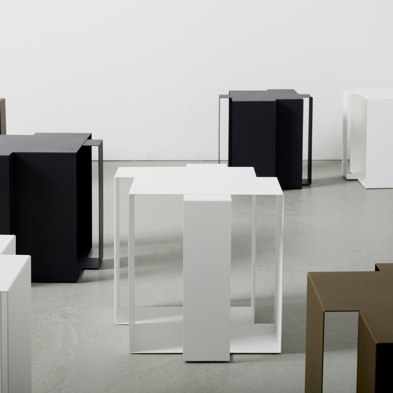 Frederik Roijé - Shifted Square Beistelltisch