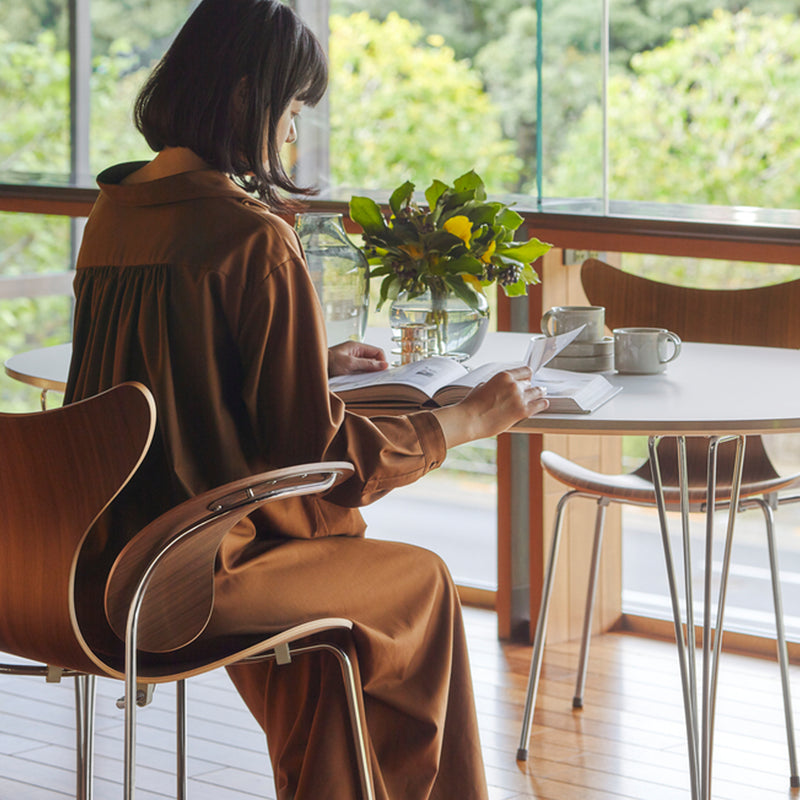 Fritz Hansen - Lily Stuhl | mit Arrmlehne