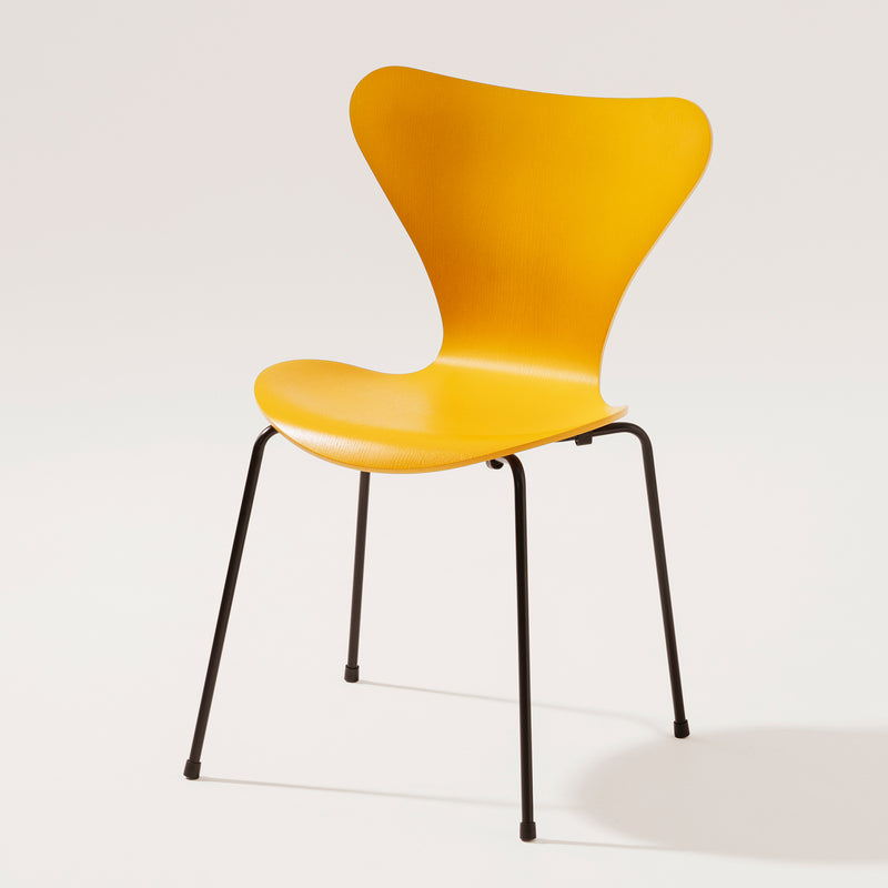 Fritz Hansen - Serie 7 Stuhl (Sense of Colour)