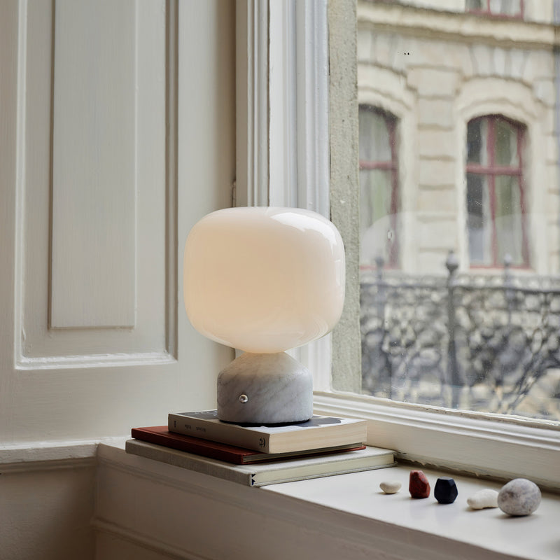 Gejst - MEEMO Portable Tischleuchte | white marble