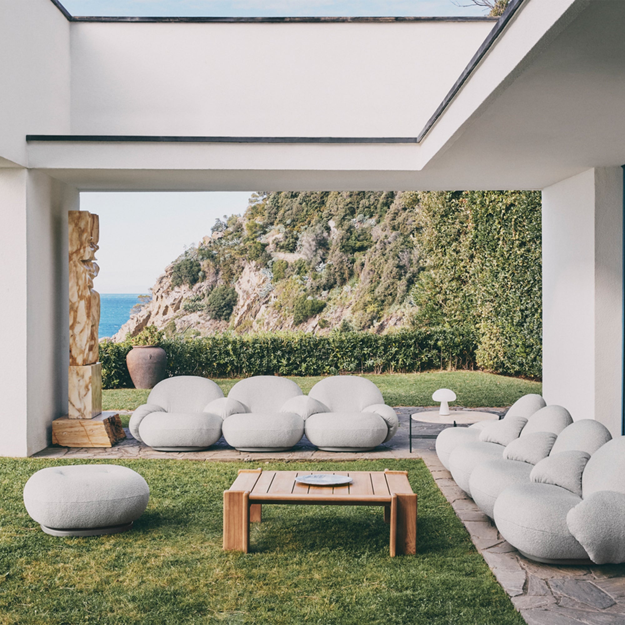 Gubi - Atmosfera Outdoor Beistelltisch