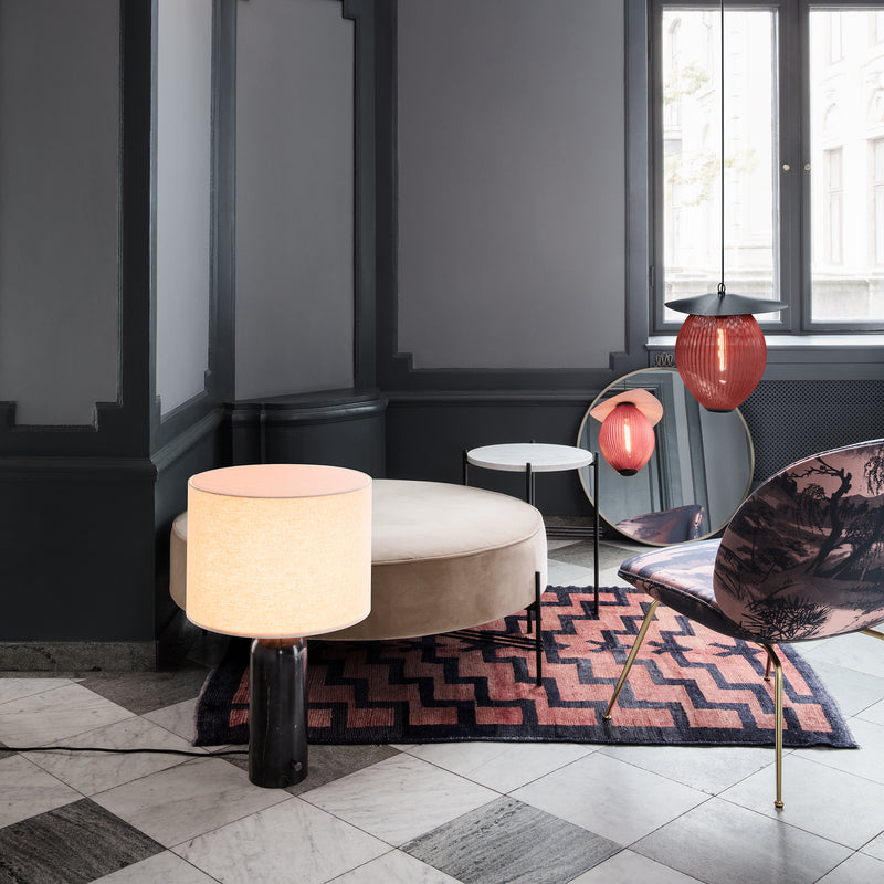 Gubi - Gravity Tischleuchte | large / Marmor schwarz