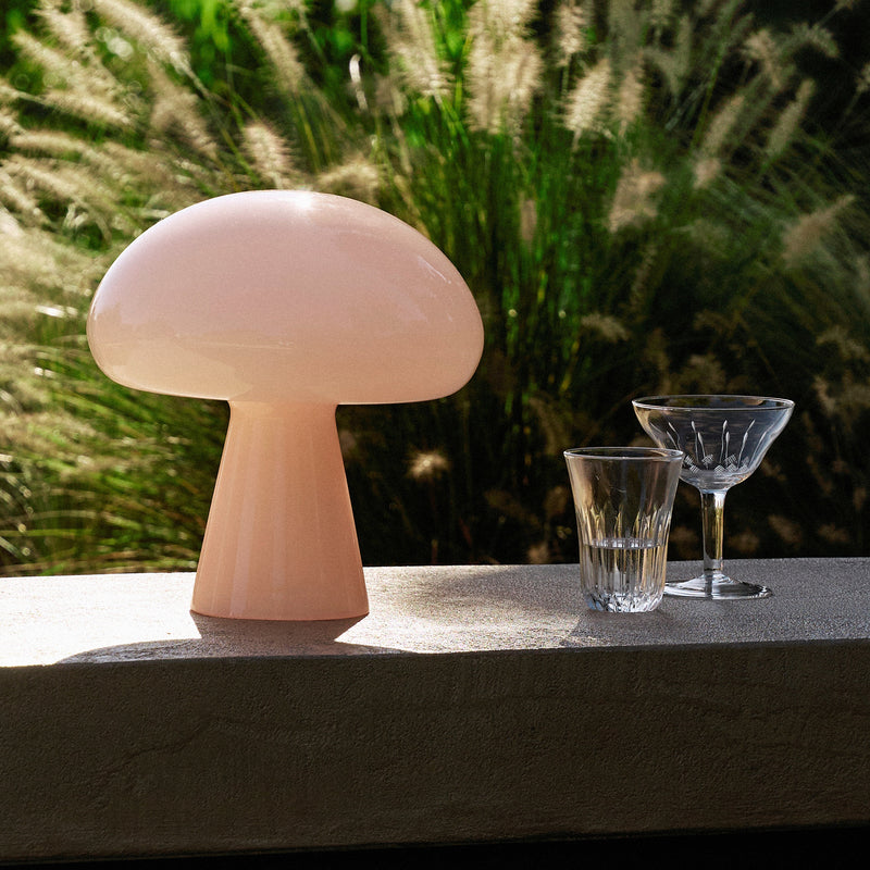 Gubi - Obello Tischleuchte LED Outdoor | Powder pink