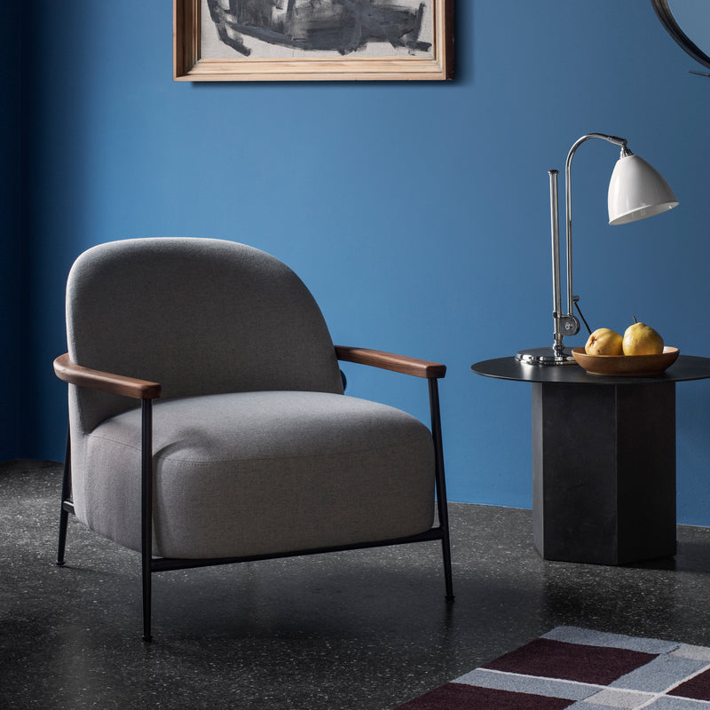 Gubi - Sejour Lounge Chair mit Armlehnen