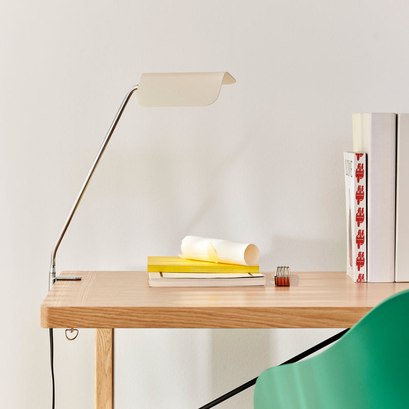 HAY - Apex Schreibtischklemmleuchte | oyster white