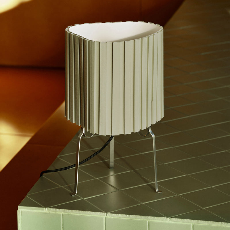 HAY - Canelé Tischleuchte | almond green