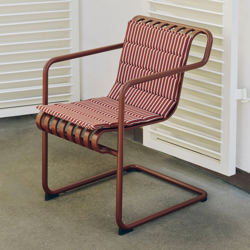 HAY - Terrazza Faltbares Sitzkissen | terracotta bold stripe