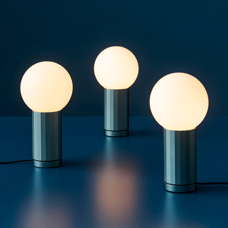 HAY - Turn On LED Tischleuchte | blau