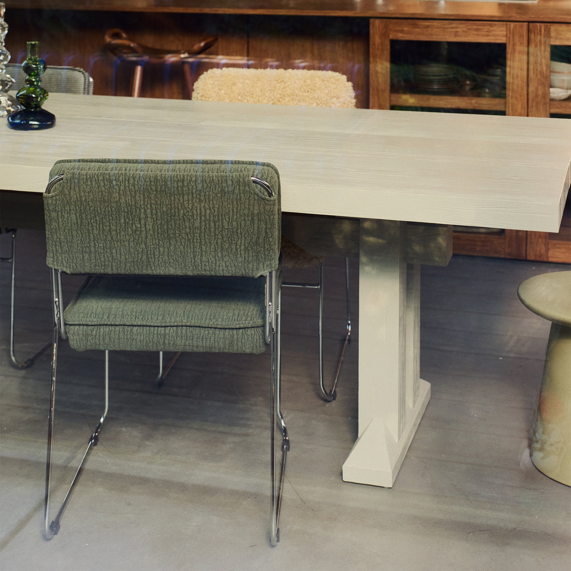 HKliving - Endless Esszimmerstuhl | edge / wild olive