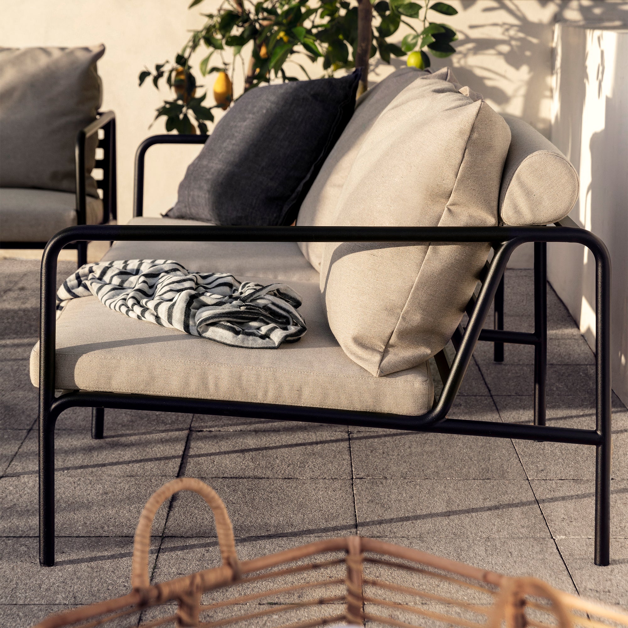 HOUE - AVON Sofa 2-Sitzer | ash / schwarz