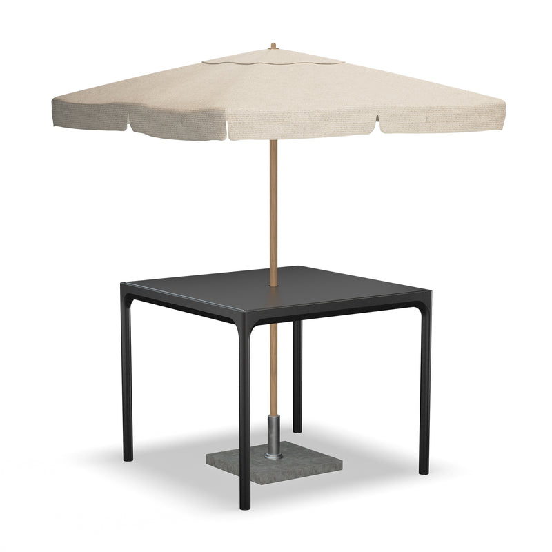 HOUE - FOUR Outdoor Tisch mit Sonnenschirmloch