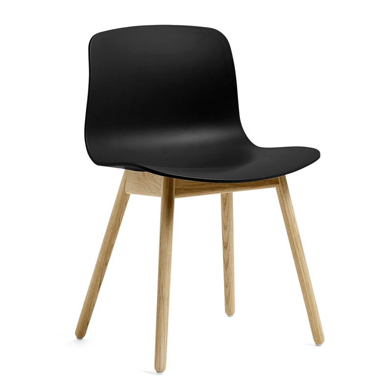 HAY - About A Chair AAC 12 | Standardgleiter Kunststoff / black 2.0 / Eiche lackiert