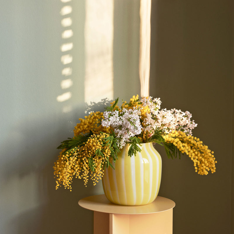 HAY - Juice Vase | 22 x H 22 cm / wide yellow
