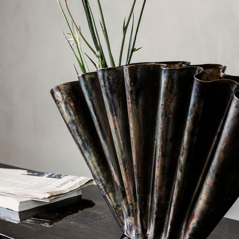 House Doctor - Flood Vase | 53,4 x H 30 cm / antikbraun