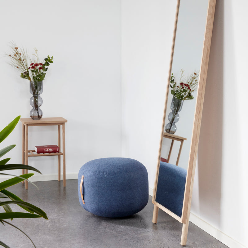 Hübsch Interior - Pouf mit Ledergriff