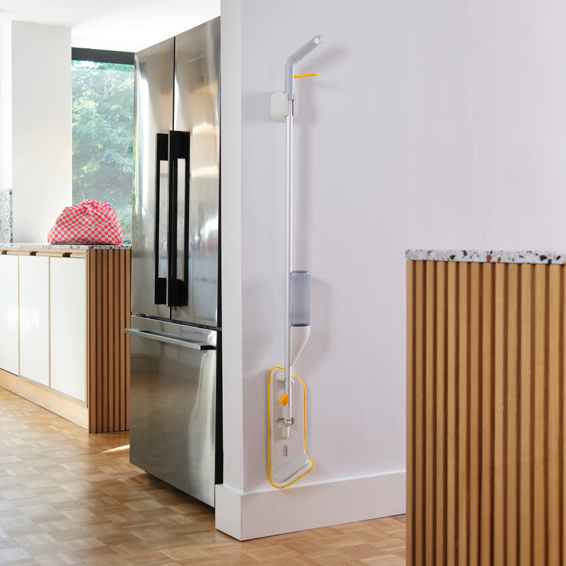 Joseph Joseph - CleanTech Sprühmop mit Scheuerschwamm