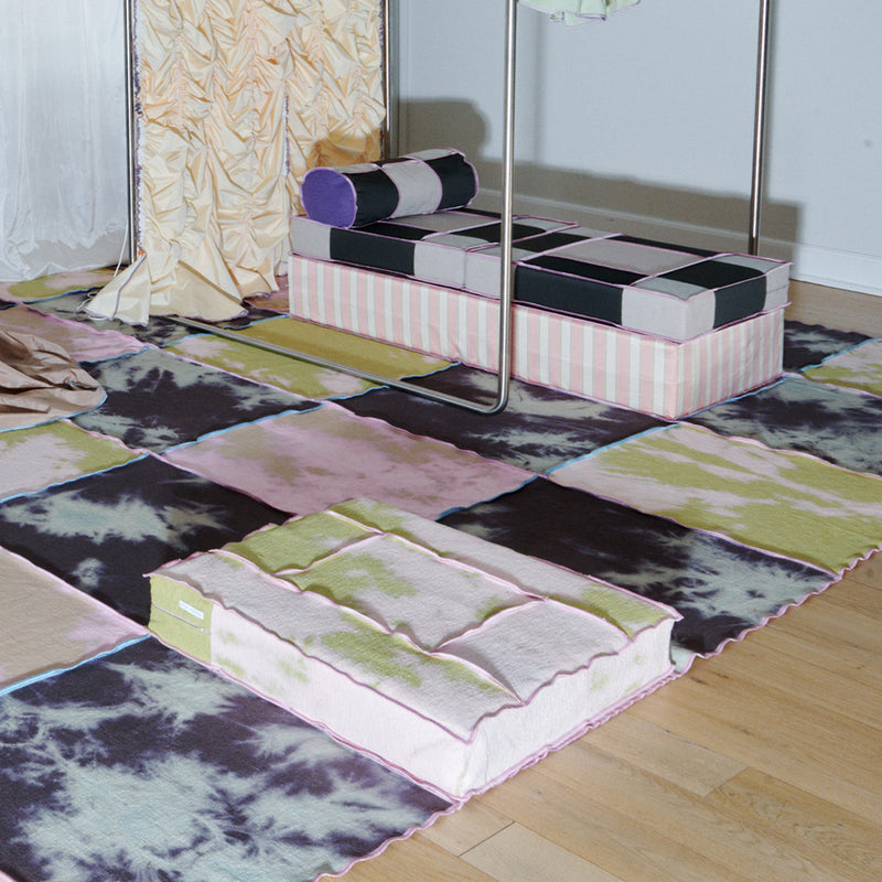 Juslin Maunula - Floor Pouf