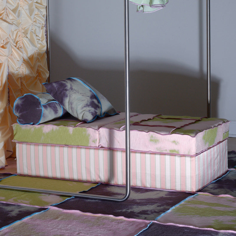 Juslin Maunula - Floor Pouf