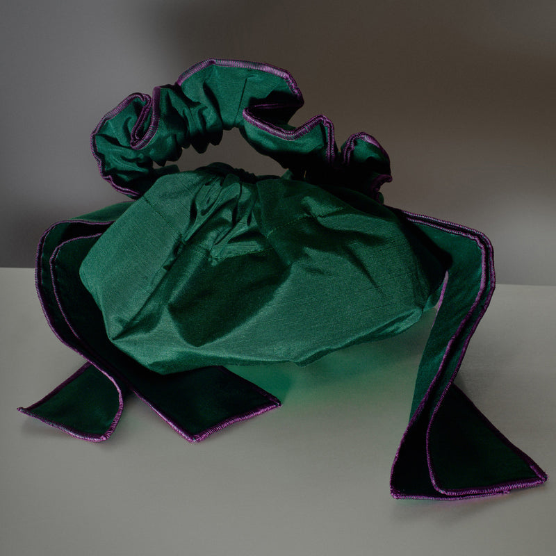 Juslin Maunula - Scrunchie Bag | hunter green