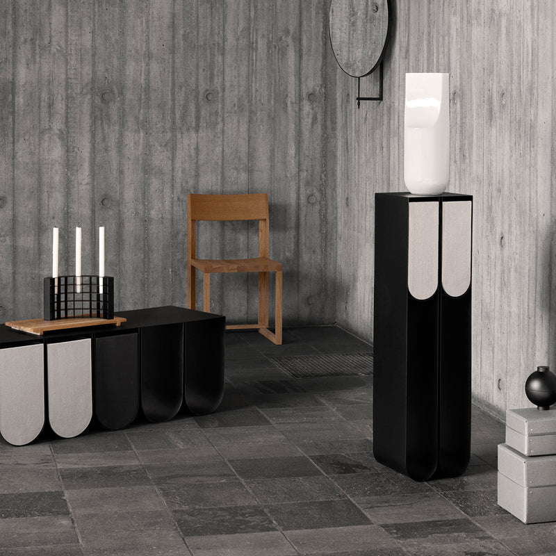 Kristina Dam Studio - Curved Pedestal