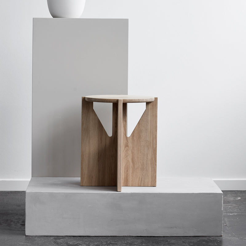 Kristina Dam Studio - Hocker | Eiche