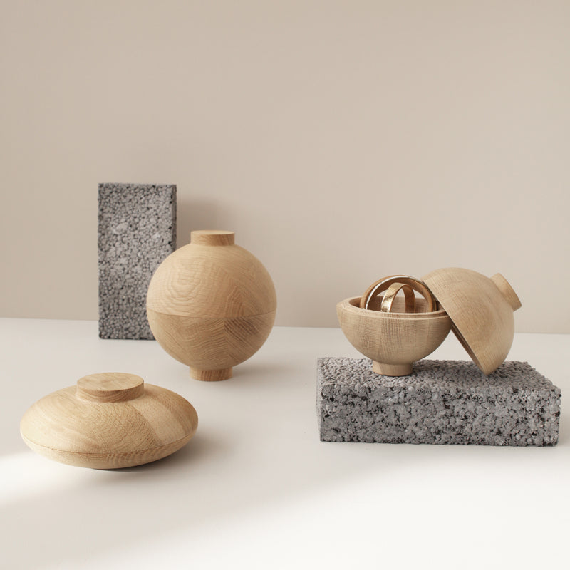 Kristina Dam Studio - Wooden Sphere Aufbewahrung
