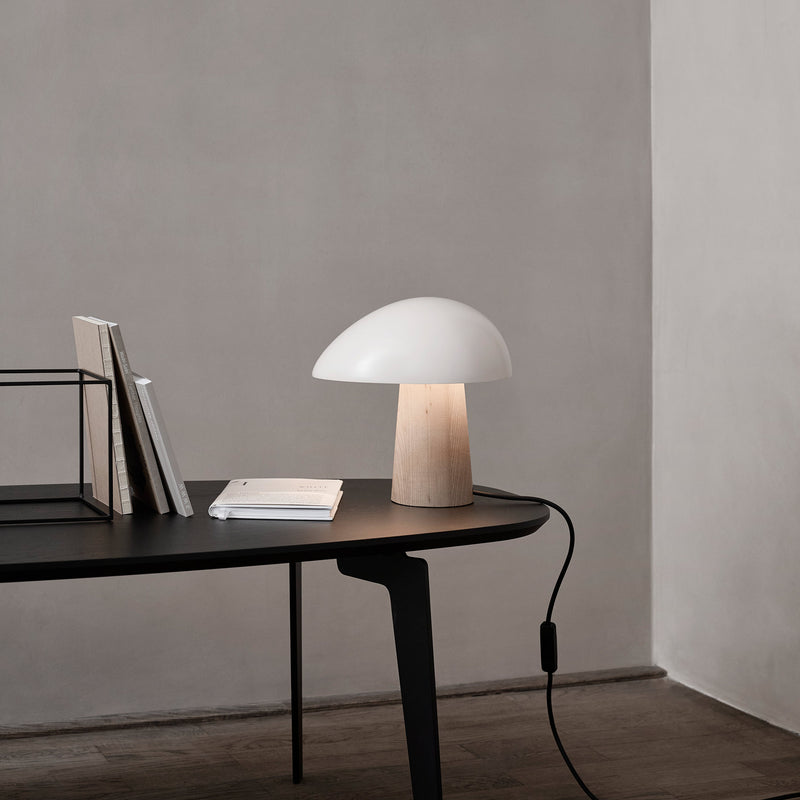 Fritz Hansen - Night Owl Tischleuchte | Esche / smokey white