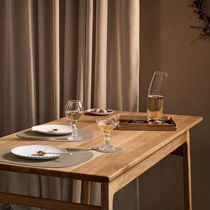 Lind DNA - Airy Teak Tablett Square