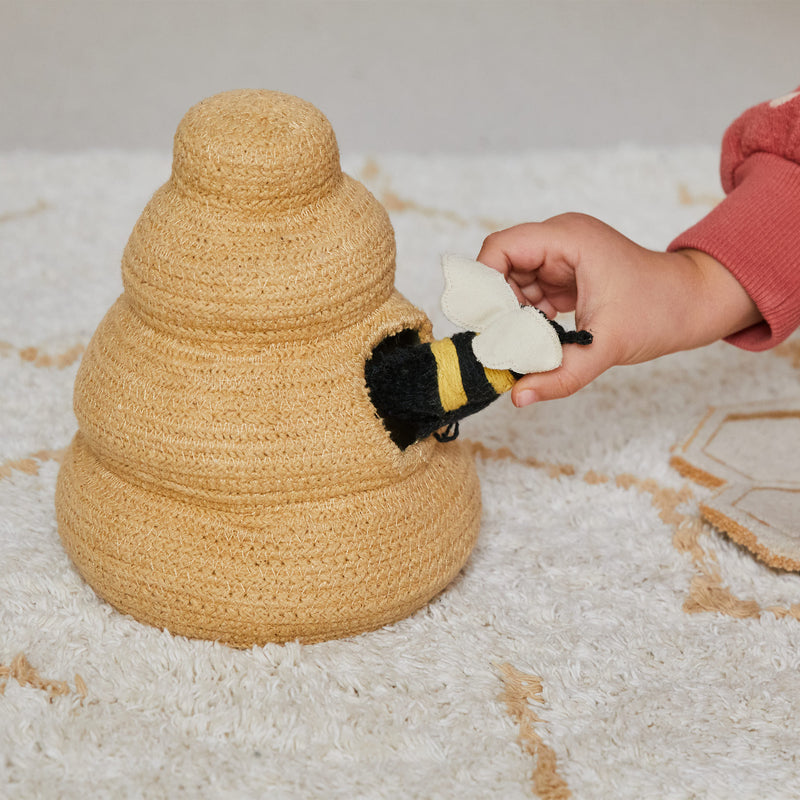 Lorena Canals - Pollination Spielteppich mit Spielzubehör