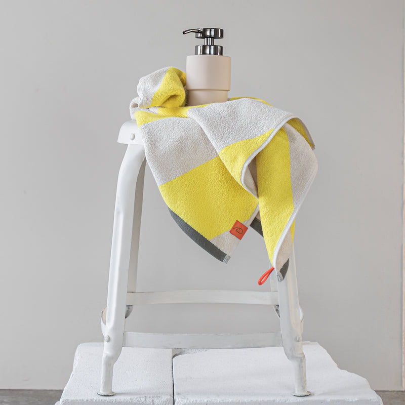 Mette Ditmer - Diagonal Handtuch