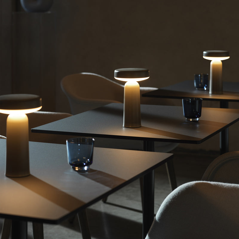 Muuto - Ease Portable LED Outdoor Akkuleuchte