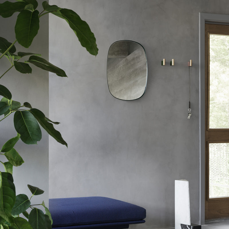 Muuto - Framed Mirror | 59 x 44 cm / dunkelgrün/klar
