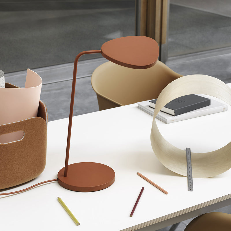Muuto - Leaf LED-Tischleuchte | kupferbraun