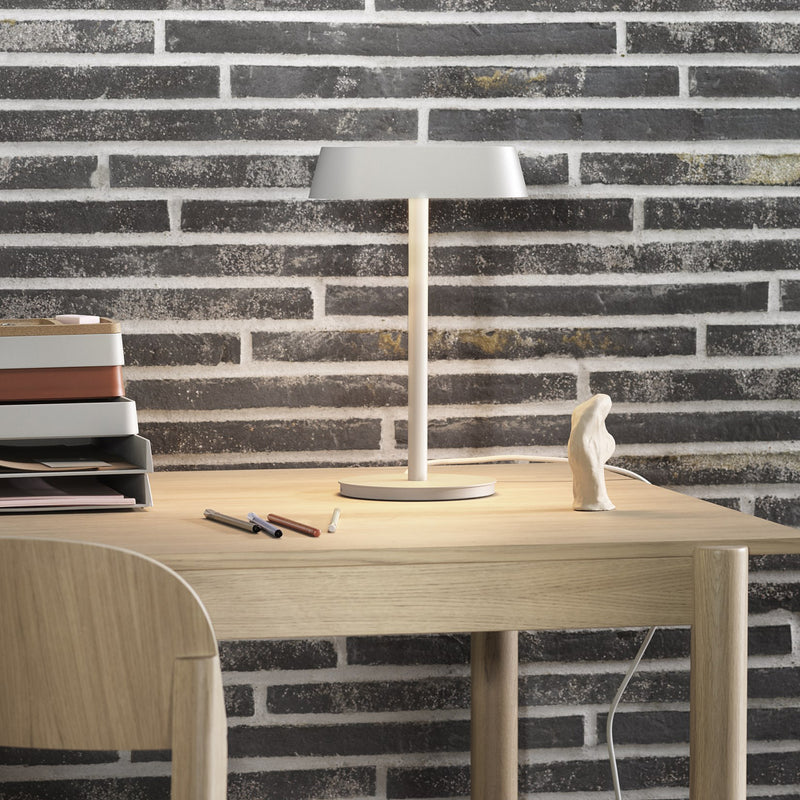 Muuto - Linear Tischleuchte