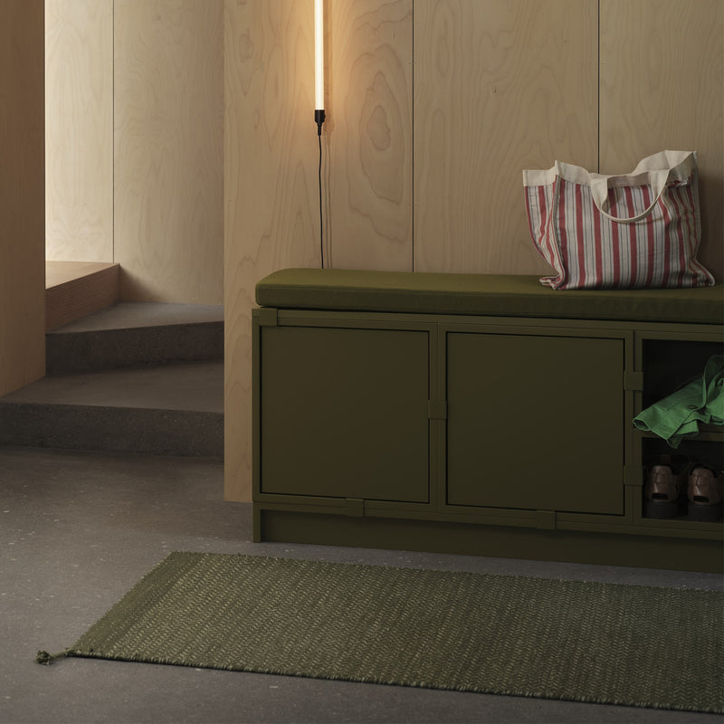 Muuto - Stacked Regalmodul mit Tür