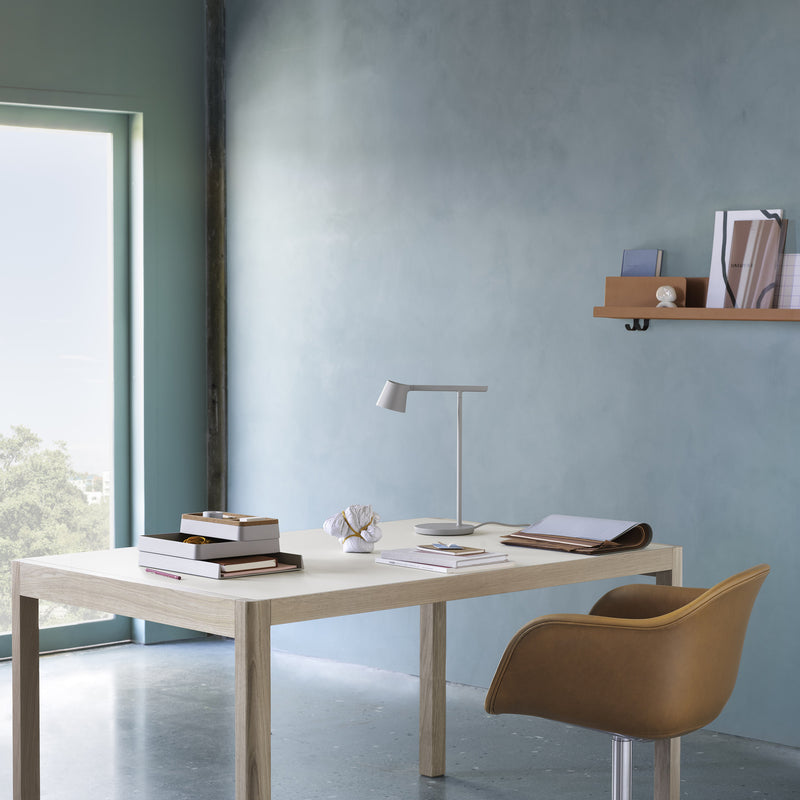 Muuto - Tip LED Tischleuchte | grau