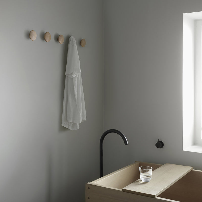 Muuto - Wandhaken "The Dots Wood"  | XS / Eiche natur