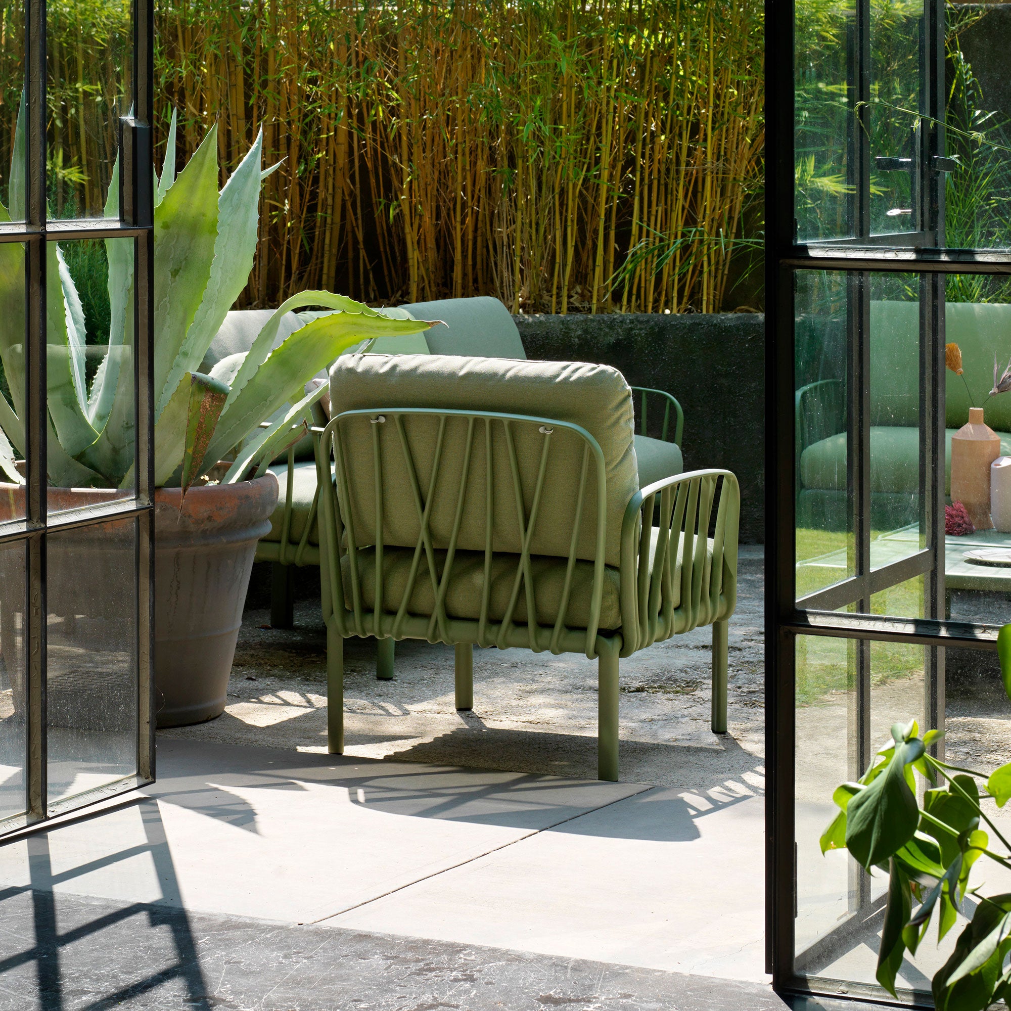 Nardi - Komodo Poltrona Sessel + Komodo Gartentisch 70 x 70 cm