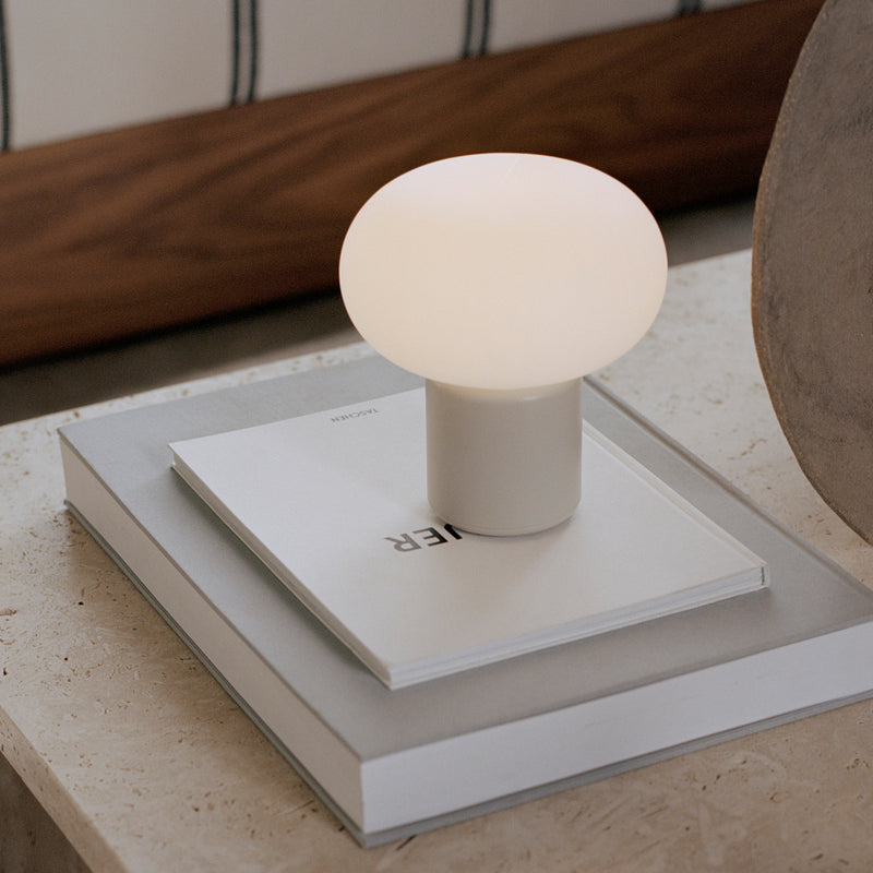 New Works - Karl-Johan Portable LED Tischleuchte