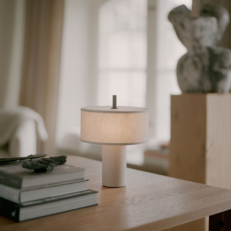 New Works - Margin Portable LED Tischleuchte | beige