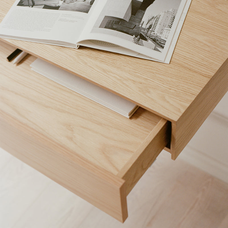 New Works - Tana Wandmontierter Schreibtisch