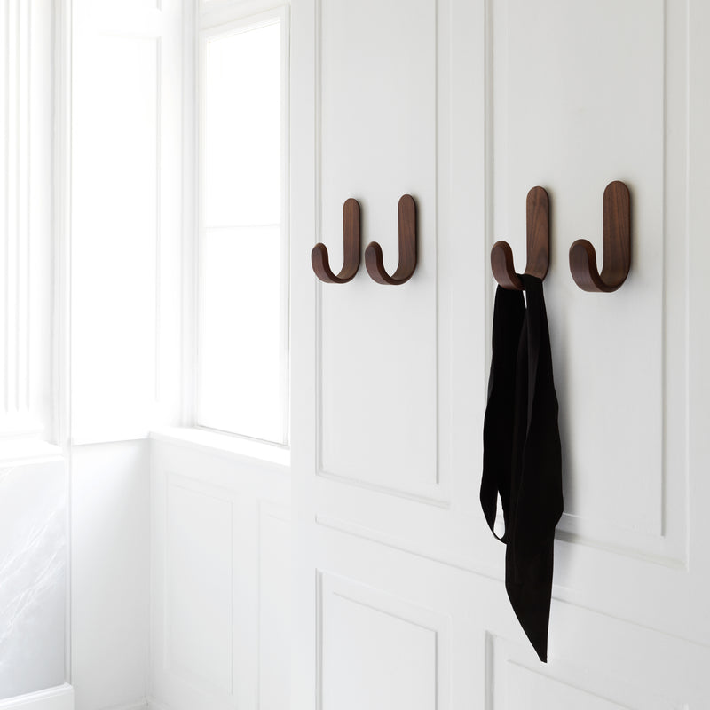 Normann Copenhagen - Curve Wandhaken | walnuss