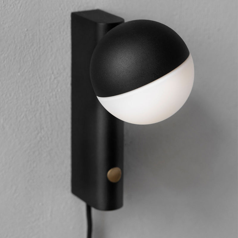 Northern - Balancer Mini Wand- Tischleuchte