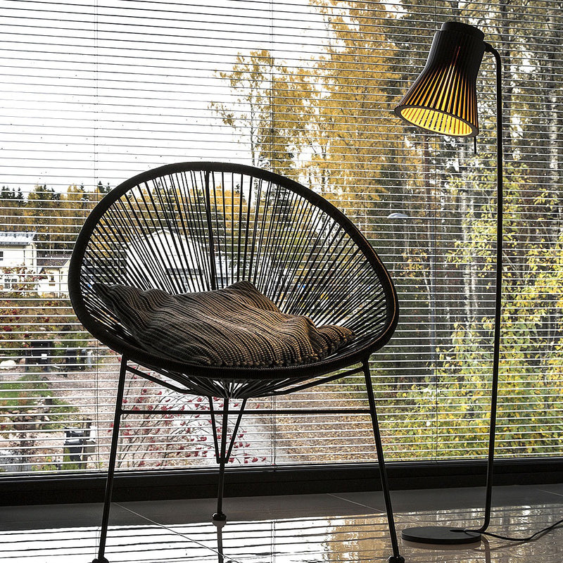 Secto - Petite 4610 Stehleuchte | schwarz