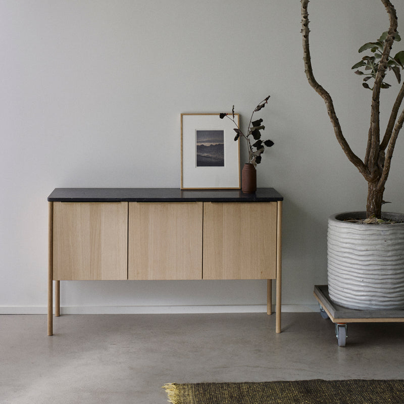 Fritz Hansen - Skagerak Jut Sideboard | Marmor schwarz
