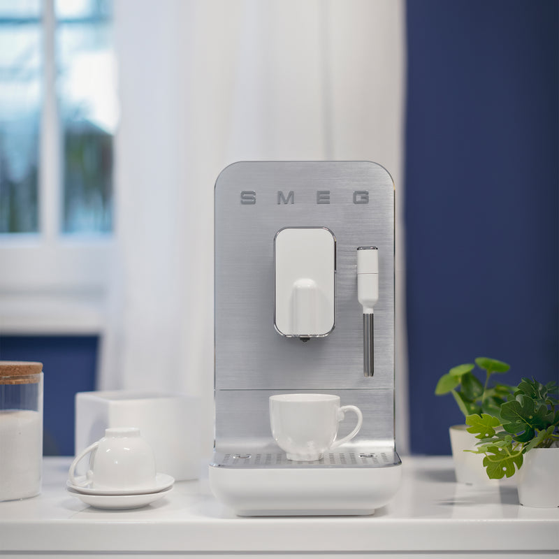 Smeg - Kaffeevollautomat BCC02 Medium