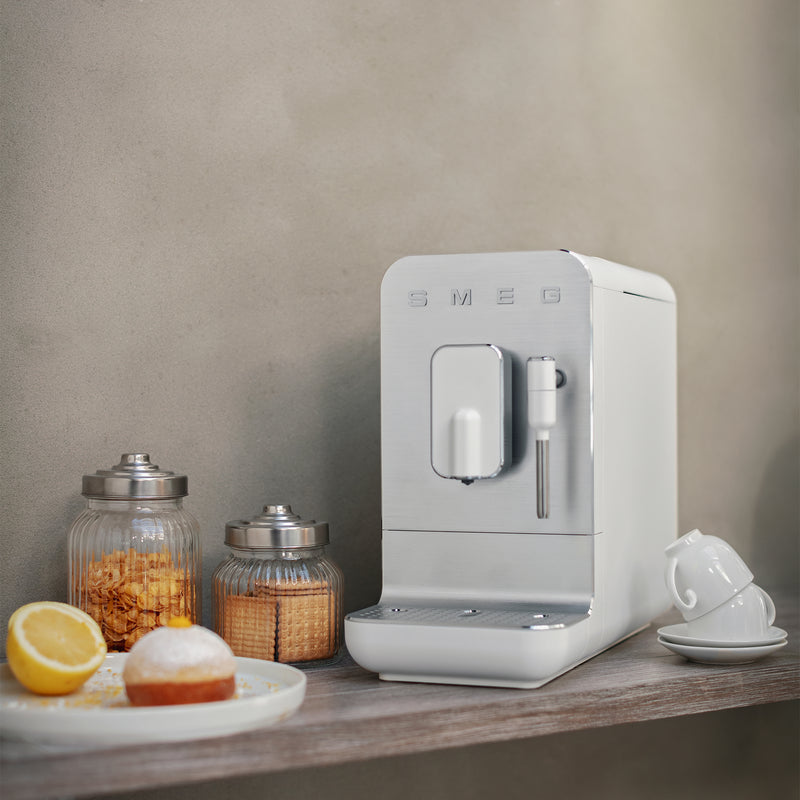 Smeg - Kaffeevollautomat BCC02 Medium